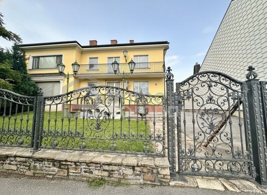 Элитный дом, Lassee, Politischer Bezirk Gänserndorf