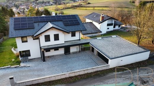 Luxury home in Oberrußbach, Politischer Bezirk Korneuburg