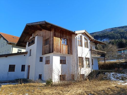 Land in Rinn, Politischer Bezirk Innsbruck Land