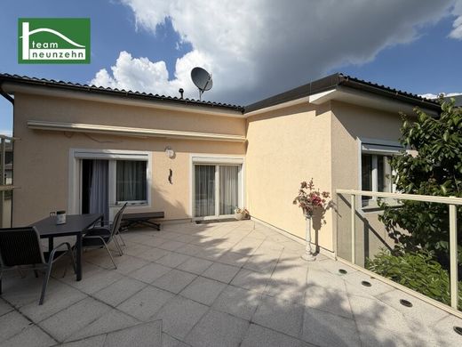 Luxury home in Vösendorf, Politischer Bezirk Mödling