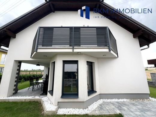 Luxury home in Gerersdorf, Politischer Bezirk Tulln