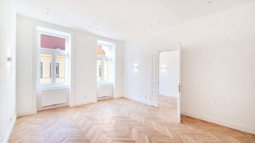 Apartament w Neubau, Politischer Bezirk Mistelbach