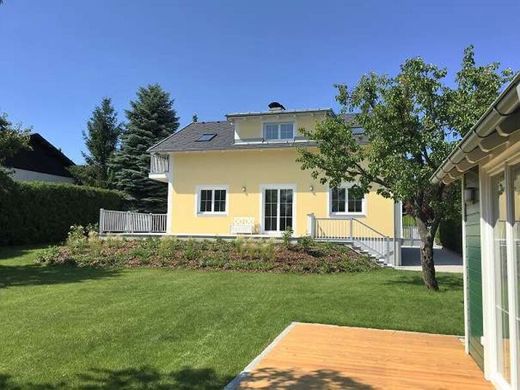 Luxury home in Enzesfeld, Politischer Bezirk Baden