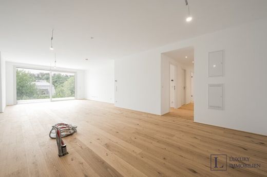 Apartment for sale in Hietzing