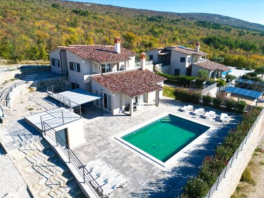 Luksusowy dom w Stanišovi, Raša