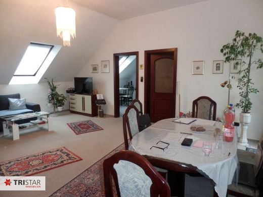 Luxury home in Pressbaum, Politischer Bezirk Sankt Pölten