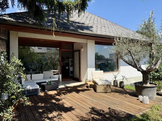 Элитный дом, Tribuswinkel, Politischer Bezirk Baden