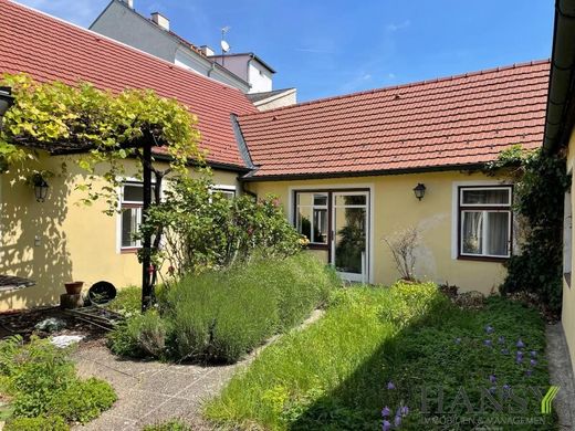 Luxe woning in Baden bei Wien, Politischer Bezirk Baden