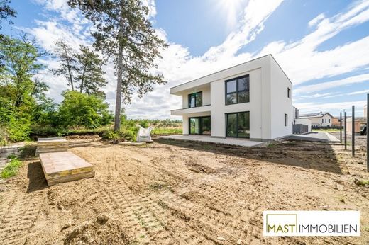 Casa di lusso a Strasshof an der Nordbahn, Politischer Bezirk Gänserndorf