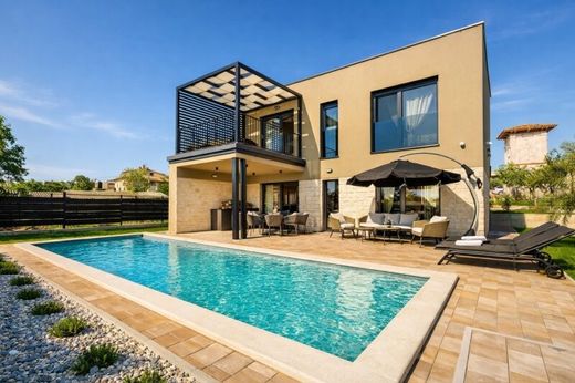 Villa a Tar, Tar-Vabriga-Torre Abrega