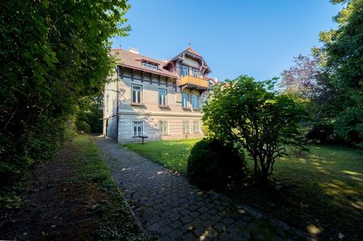 Villa in Gießhübl, Politischer Bezirk Mödling