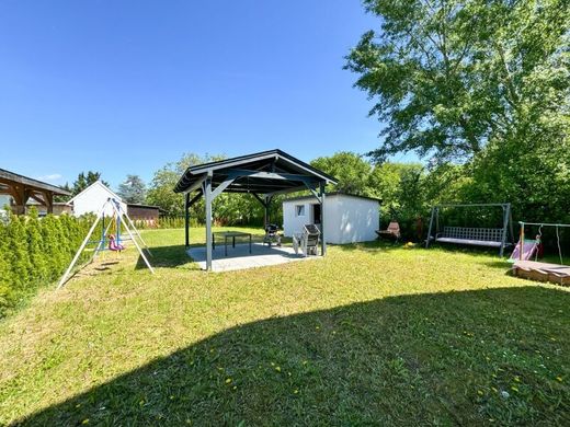 Luxury home in Groß-Enzersdorf, Politischer Bezirk Gänserndorf