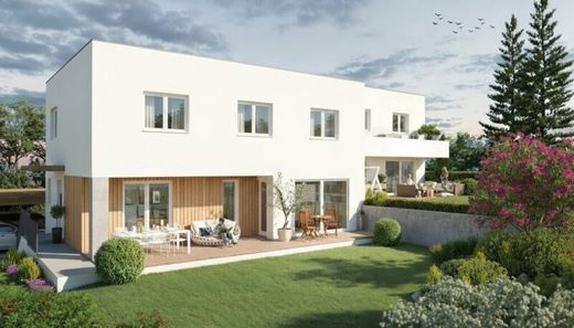 Luxury home in Hofkirchen im Traunkreis, Politischer Bezirk Linz-Land