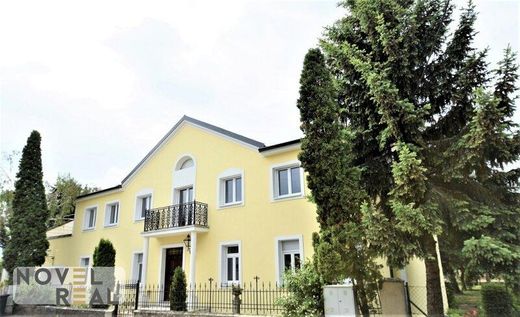 Luxury home in Deutsch-Wagram, Politischer Bezirk Gänserndorf
