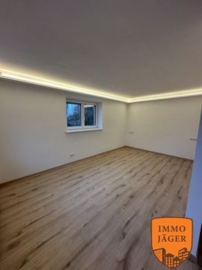 Office in Puchenau, Politischer Bezirk Urfahr-Umgebung