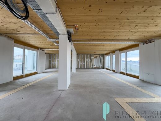 مكتب ﻓﻲ فيينا, Wien Stadt