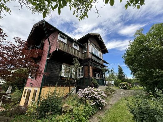 Luxury home in Pressbaum, Politischer Bezirk Sankt Pölten