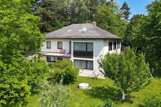 Luxury home in Pressbaum, Politischer Bezirk Sankt Pölten