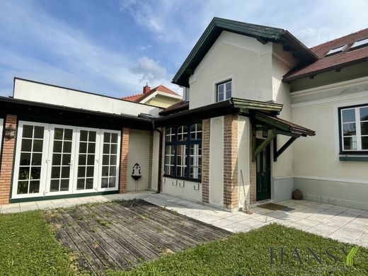 Casa de luxo - Sooss, Politischer Bezirk Baden