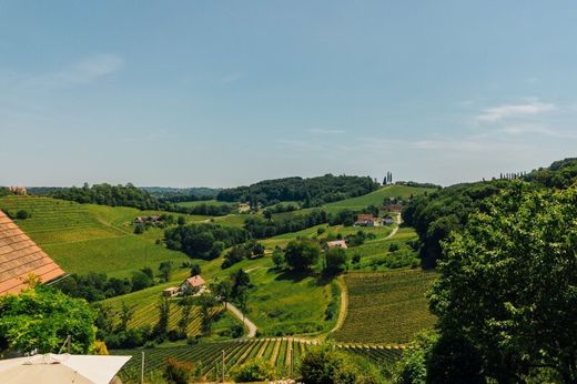 Lüks ev Grassnitzberg, Politischer Bezirk Leibnitz