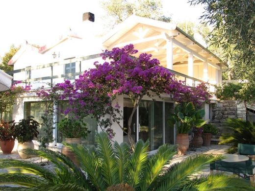 Villa Gáïos, Nomós Kerkýras