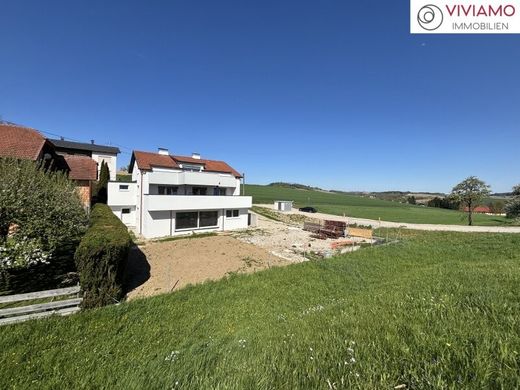 Piso / Apartamento en Wallern an der Trattnach, Politischer Bezirk Grieskirchen