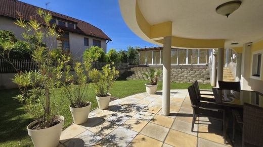 Lüks ev Lanzendorf, Politischer Bezirk Bruck an der Leitha