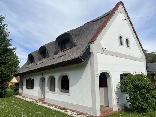 Luxury home in Szigliget, Veszprém megye