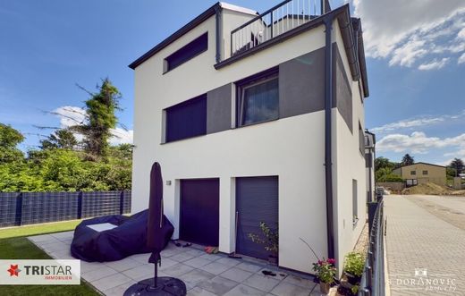 Lüks ev Fischamend Dorf, Politischer Bezirk Bruck an der Leitha