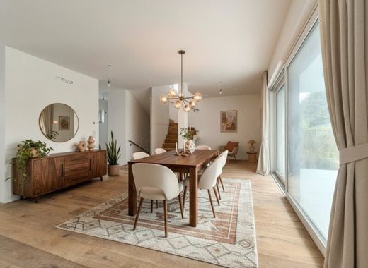 Luxus-Haus in Deutsch-Wagram, Politischer Bezirk Gänserndorf