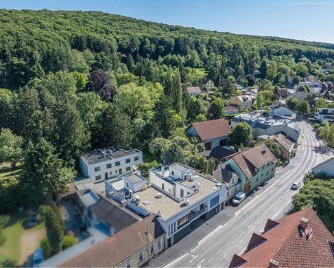 Lüks ev Kierling, Politischer Bezirk Tulln