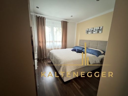 아파트 / Wiener Neudorf, Politischer Bezirk Mödling