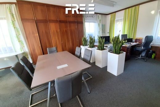 Office in Melk, Politischer Bezirk Melk