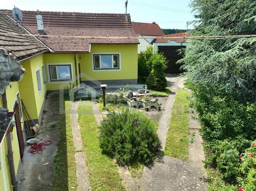 Casa de lujo en Mannersdorf am Leithagebirge, Politischer Bezirk Bruck an der Leitha