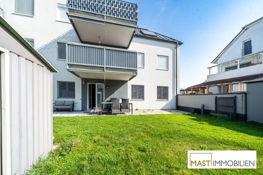 Apartment / Etagenwohnung in Strasshof an der Nordbahn, Politischer Bezirk Gänserndorf