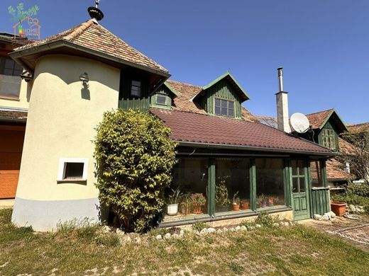 Maison de luxe à Wultendorf, Politischer Bezirk Mistelbach