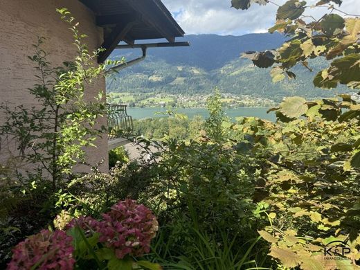 Ossiach, Politischer Bezirk Feldkirchenの高級住宅