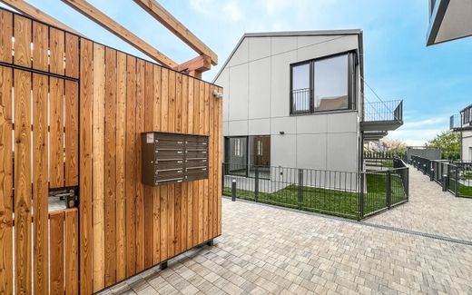 Luxury home in Gumpoldskirchen, Politischer Bezirk Mödling