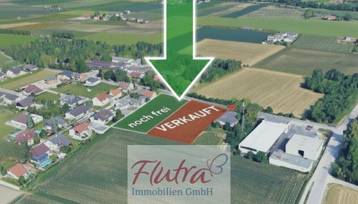 Land in Marchtrenk, Wels-Land