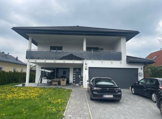 Luxury home in Mattighofen, Politischer Bezirk Braunau am Inn