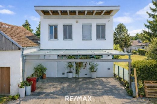 Villa in Stetten, Politischer Bezirk Korneuburg