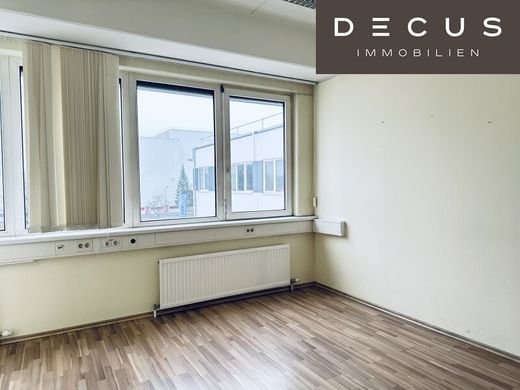 办公室  Wiener Neudorf, Politischer Bezirk Mödling