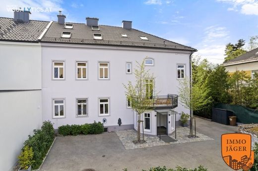 Luxury home for sale in Wels