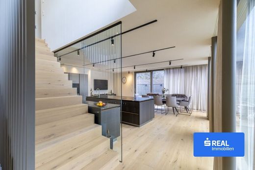 Maison de luxe à Leisach, Politischer Bezirk Lienz