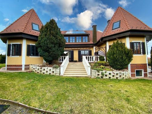 호화 저택 / Zistersdorf, Politischer Bezirk Gänserndorf