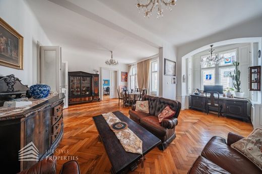 Apartment / Etagenwohnung in Gemeindebezirk Alsergrund, Wien Stadt