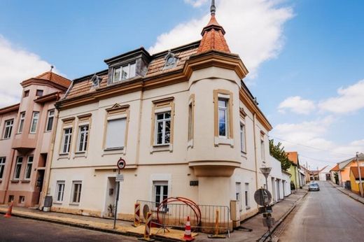 Элитный дом, Poysdorf, Politischer Bezirk Mistelbach