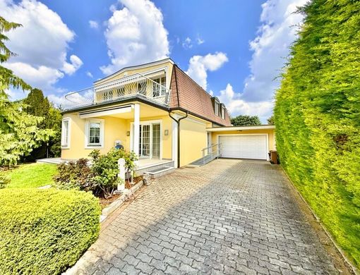 Luxury home in Guntramsdorf, Politischer Bezirk Mödling