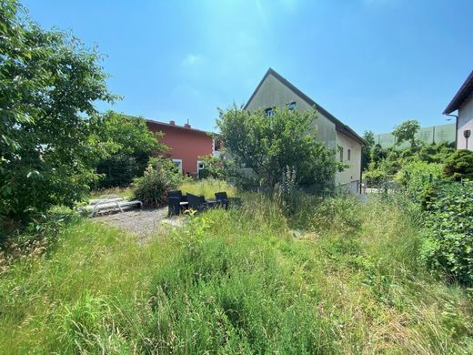 Land in Vösendorf, Politischer Bezirk Mödling