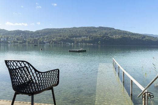 Teren w Krumpendorf, Politischer Bezirk Klagenfurt Land